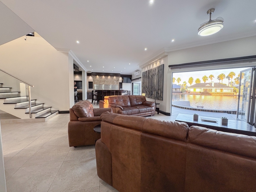5 Bedroom Property for Sale in Marina Martinique Eastern Cape
